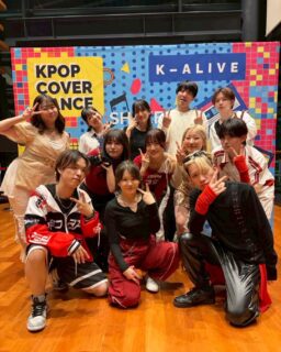 5/4（月） K-Aliveに出演しました✨✨

今回、VROOM からは3チーム出演しました🫶

⭐︎ Feel Special / TWICE
⭐︎ hey! hey! / TWS
⭐︎ XO + Brought The Heat Back / ENHYPEN（有志チーム）

それぞれ雰囲気もカラーも違って、最高に楽しかったです🥹💖

見に来てくださった方、応援してくださった方、本当にありがとうございました！
メンバーのみんなもお疲れさまでした🫶✨

=========================

現在、VROOMでは新メンバーも募集中です🙌
「ダンスやってみたい！」「趣味友ほしい！」「K-POP好き！」そんな方大歓迎です✨
興味ある方はお気軽にDMください💌